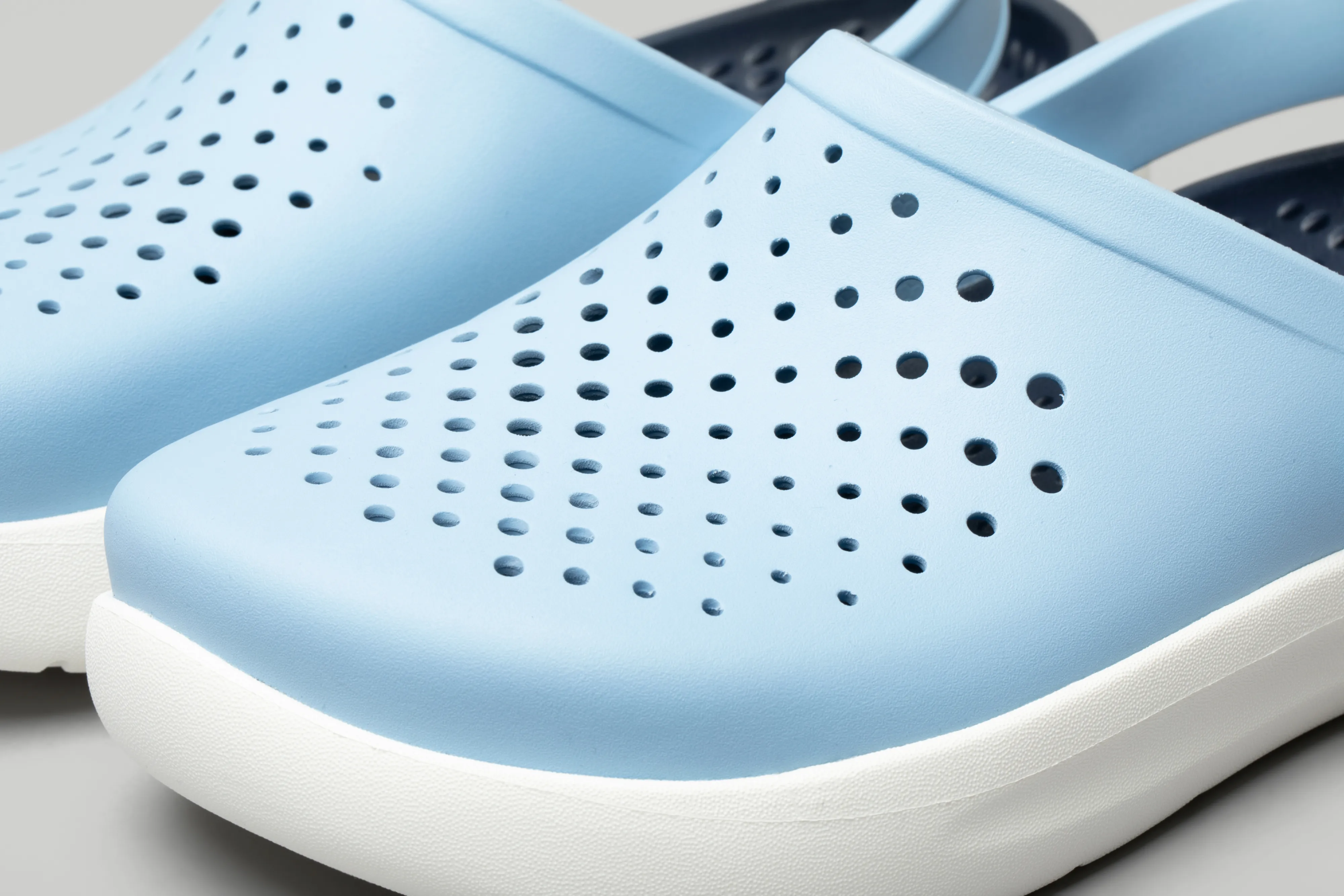 Crocs InMotion Clogs (Blue Calcite)